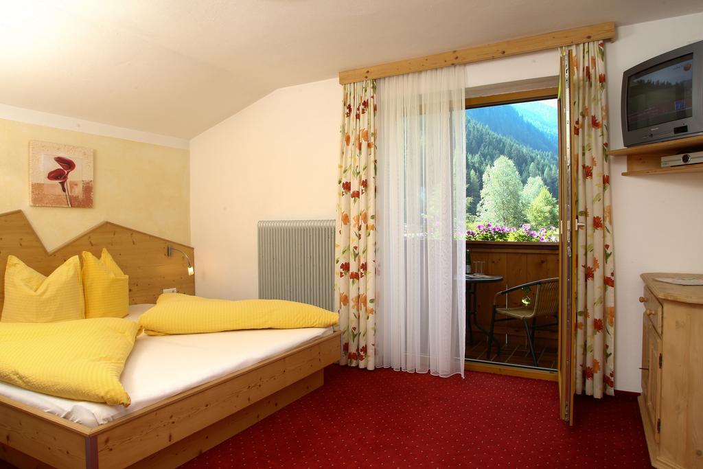 Апартаменти Alpenecho Нойштіфт-ім-Штубайталь Номер фото